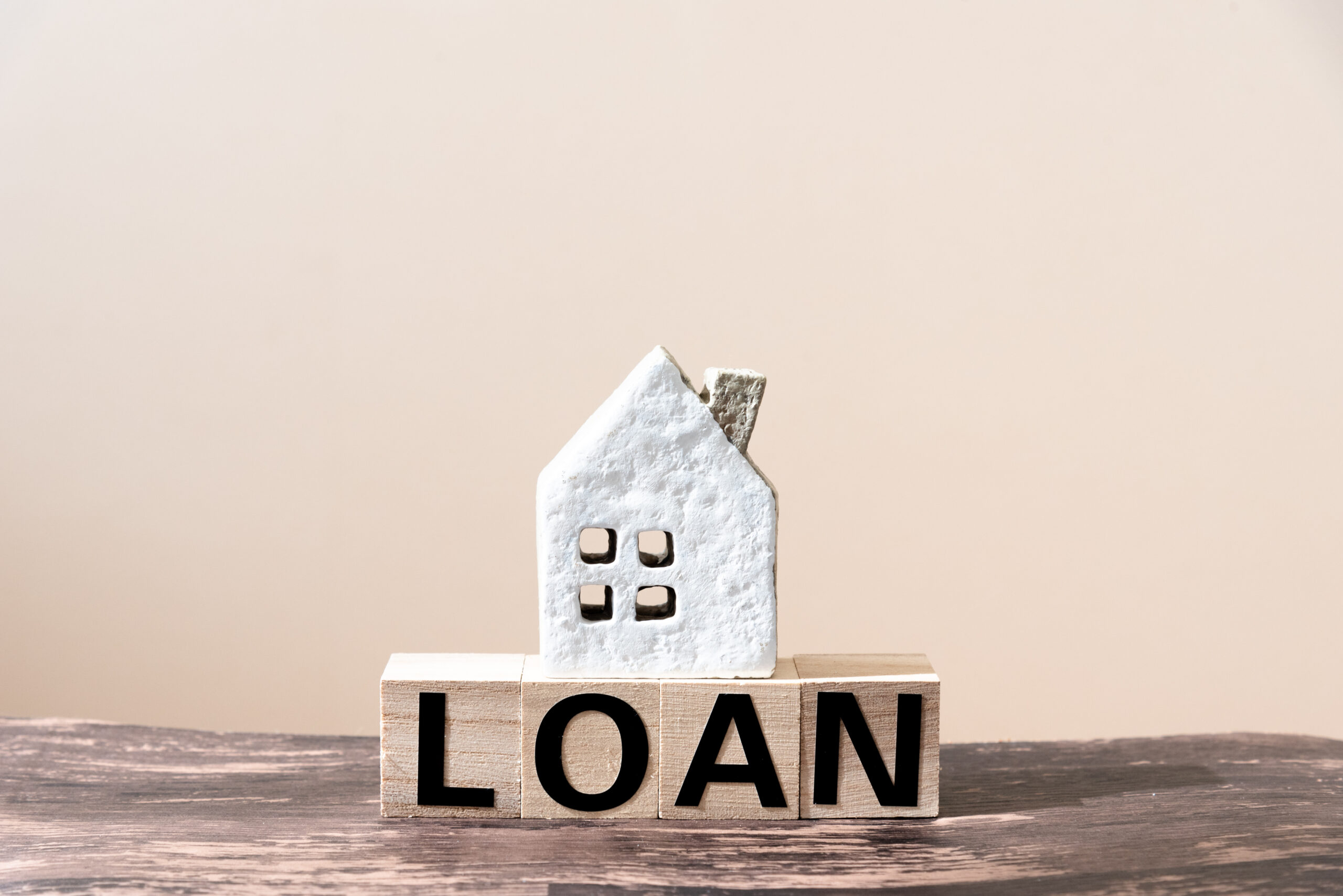 住宅ローンにおける借入金額の目安｜年収別早見表、注意点も解説