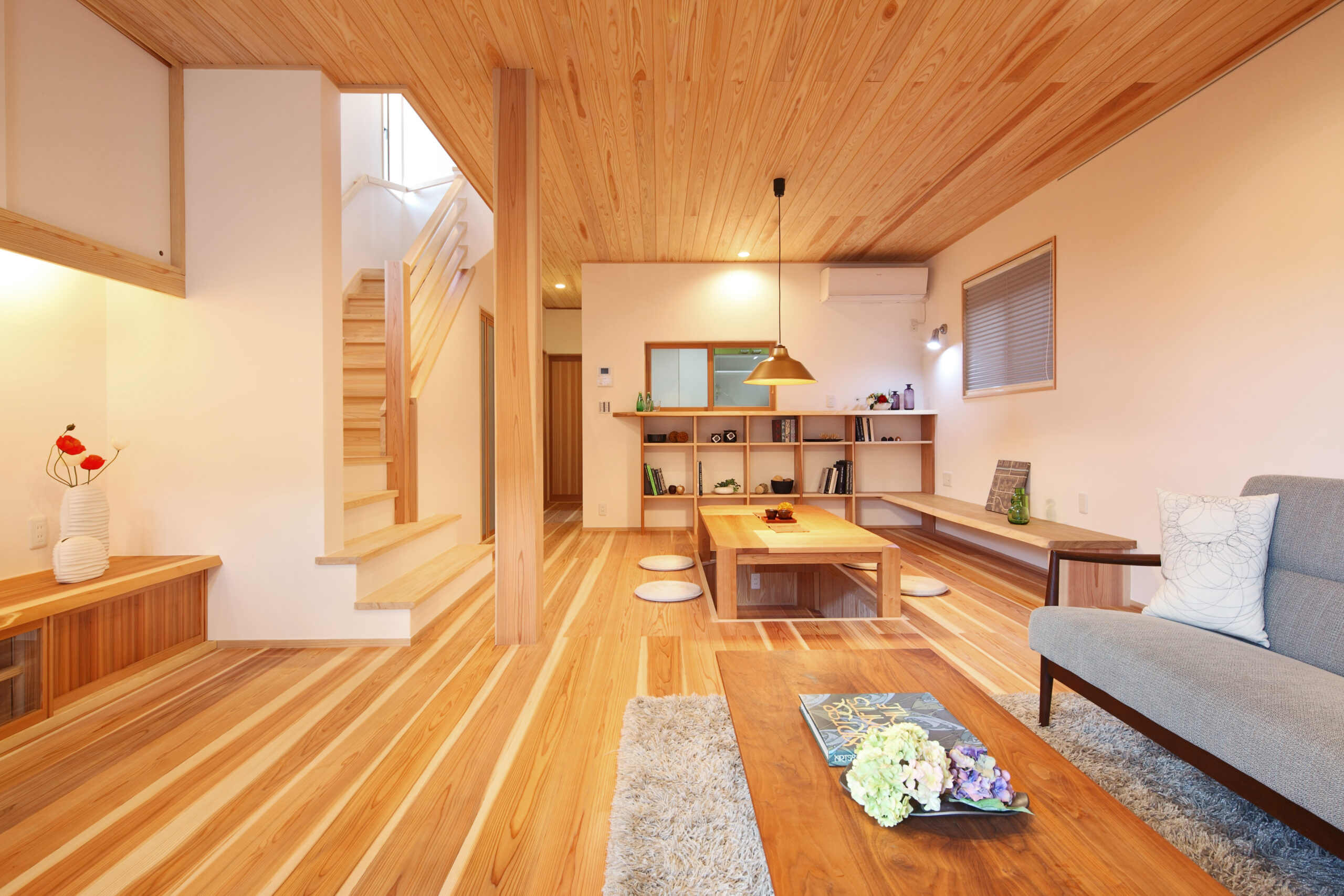 木の家イムラ二世帯で暮らす家をご見学いただけます。