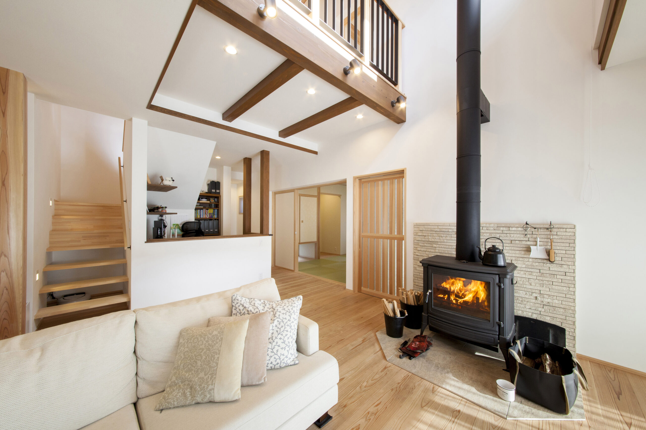 木の家イムラ薪ストーブがある家をご見学いただけます。