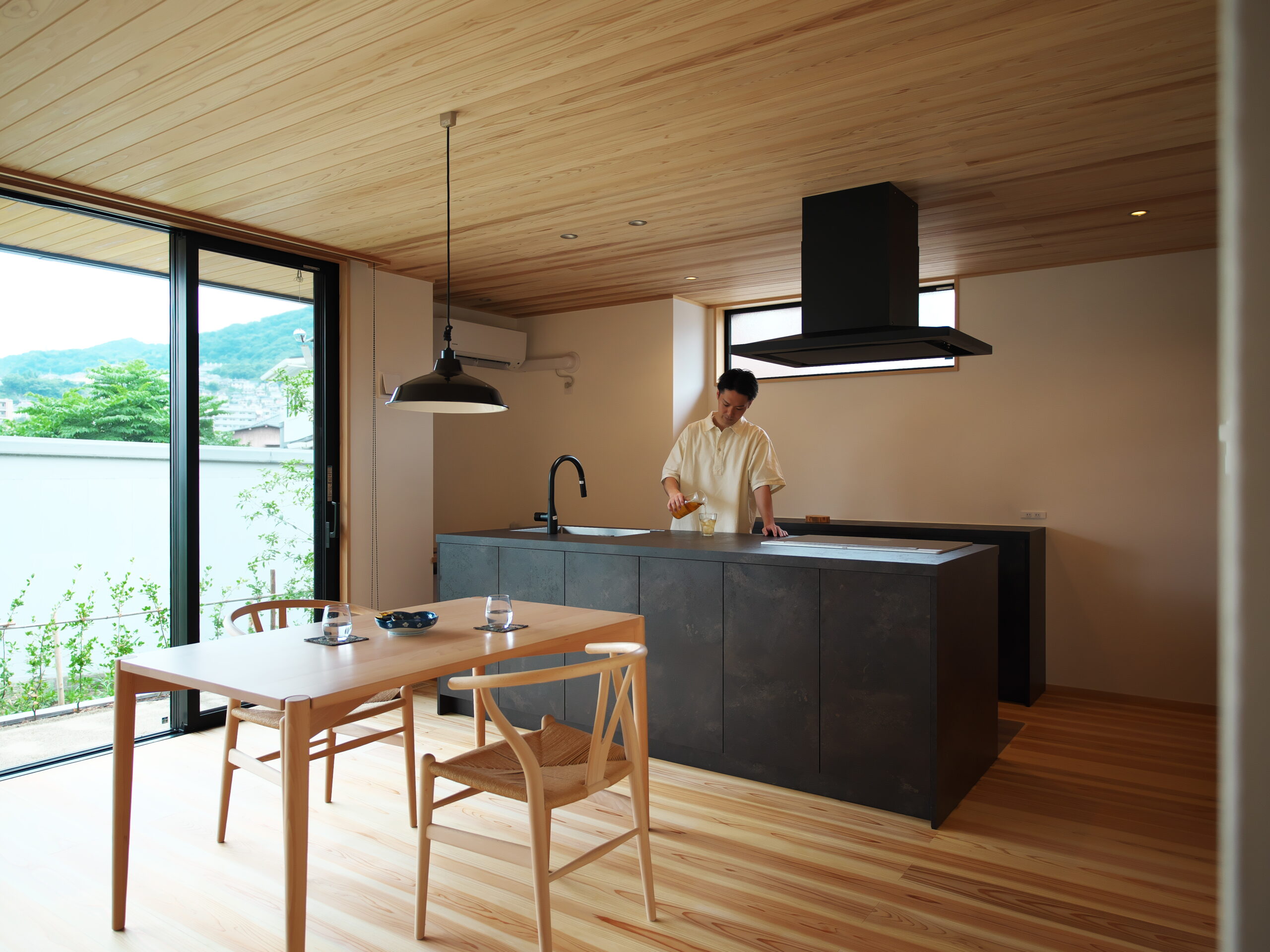 ナチュラルモダンキッチンの住まい