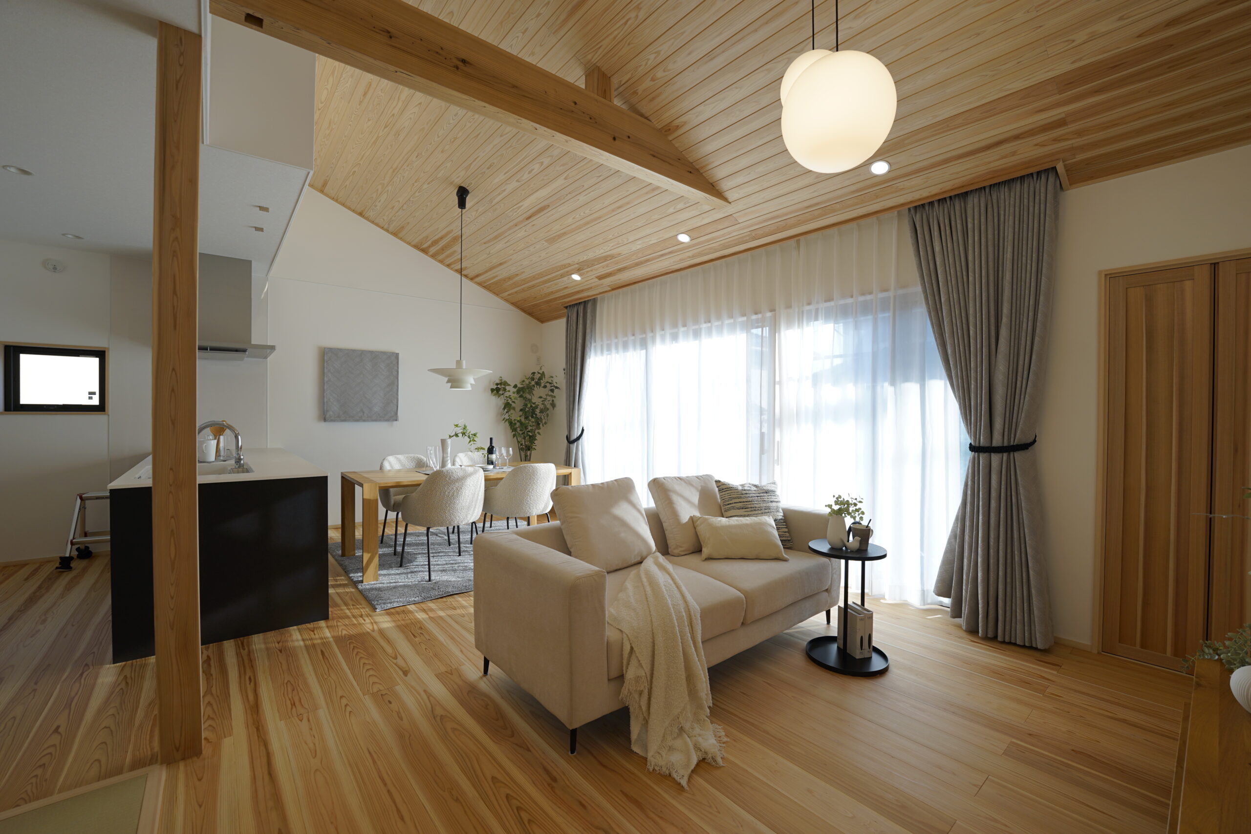 大阪府箕面市にて完成見学会を開催しました